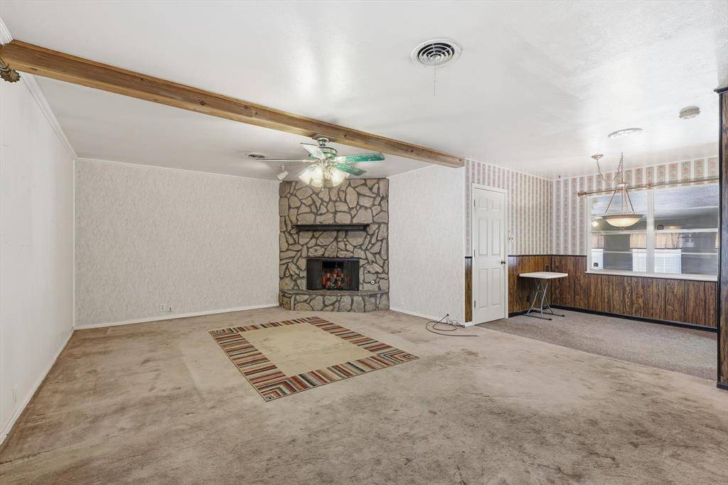 3901 Woodlane Avenue, Haltom City, TX 76117