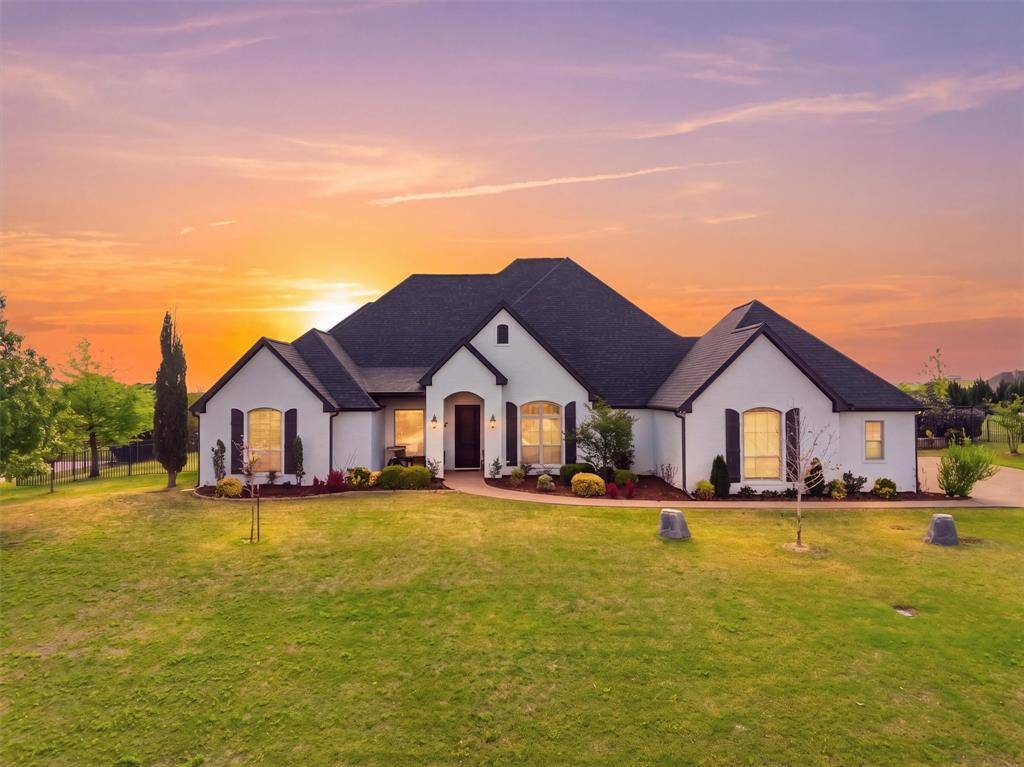 161 Creek Wood Drive, Aledo, TX 76008