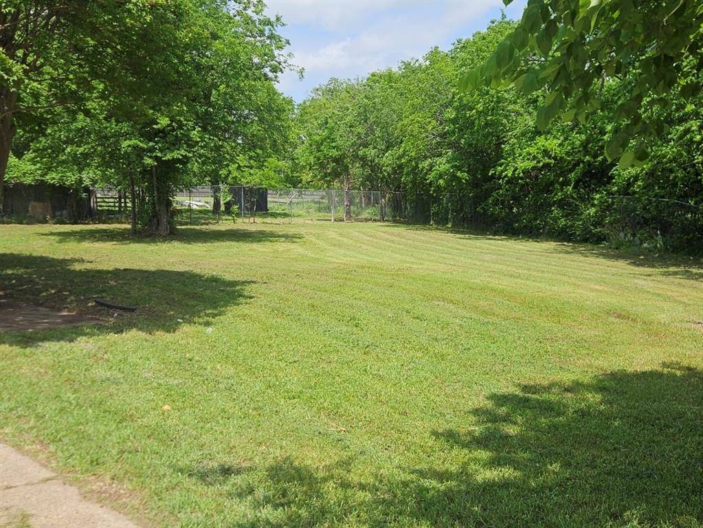 901 N Blanche Street, Terrell, TX 75160