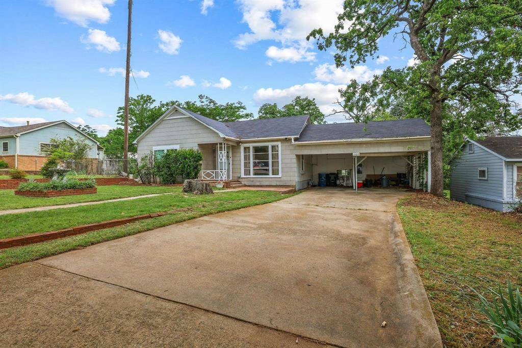 1107 W Hull Street, Denison, TX 75020