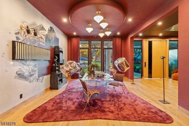 48 Pleasant Ave, Upper Saddle River Boro, NJ 07458