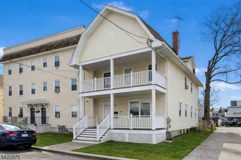 84 W Cherry St, Rahway City, NJ 07065