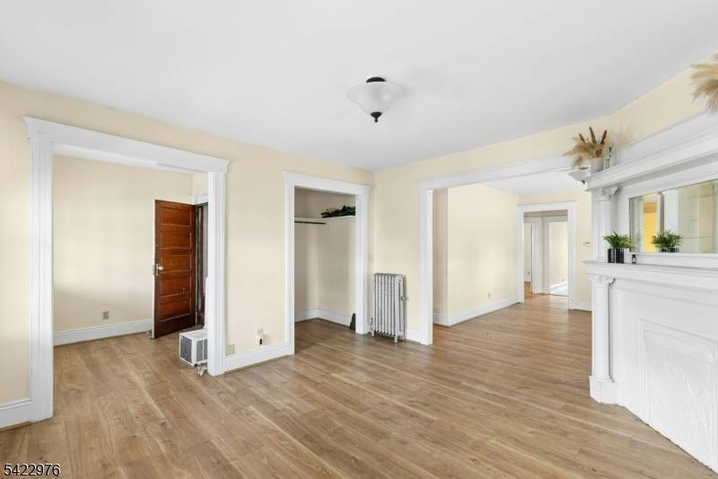 84 W Cherry St, Rahway City, NJ 07065