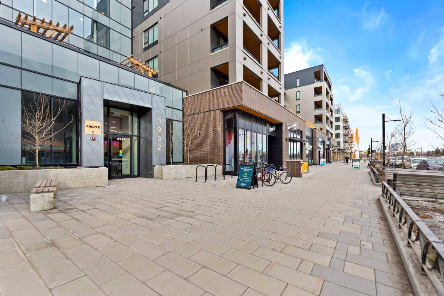 3932 University AVE NW #627, Calgary, AB T3B 6P6