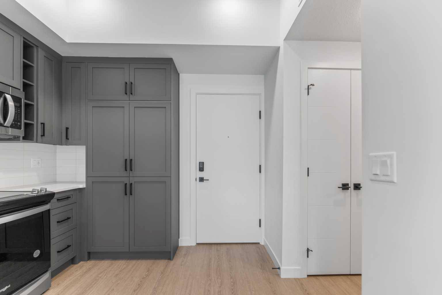 3932 University AVE NW #627, Calgary, AB T3B 6P6