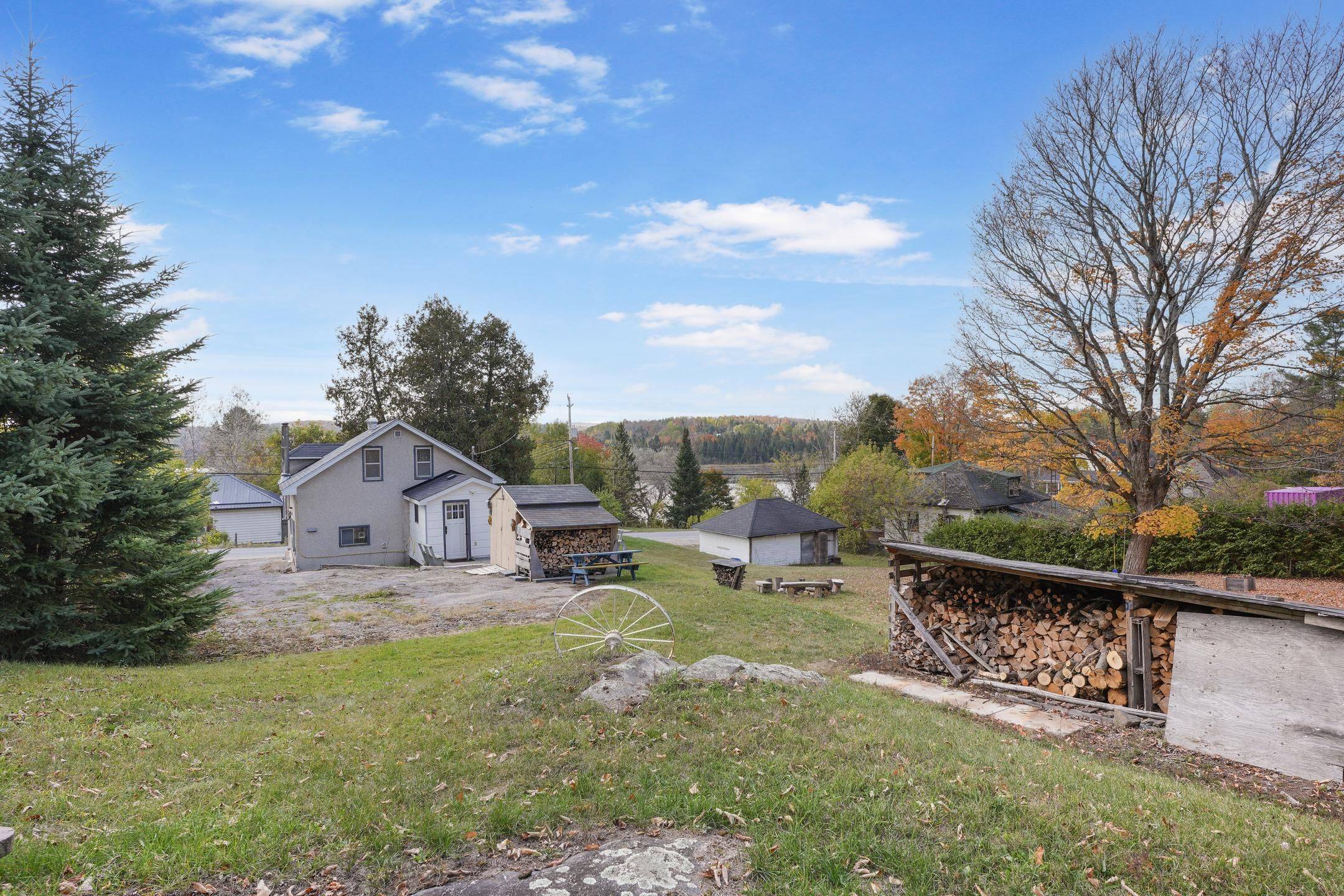 79 & 85 Bridge ST, Addington Highlands, ON K0H 1L0