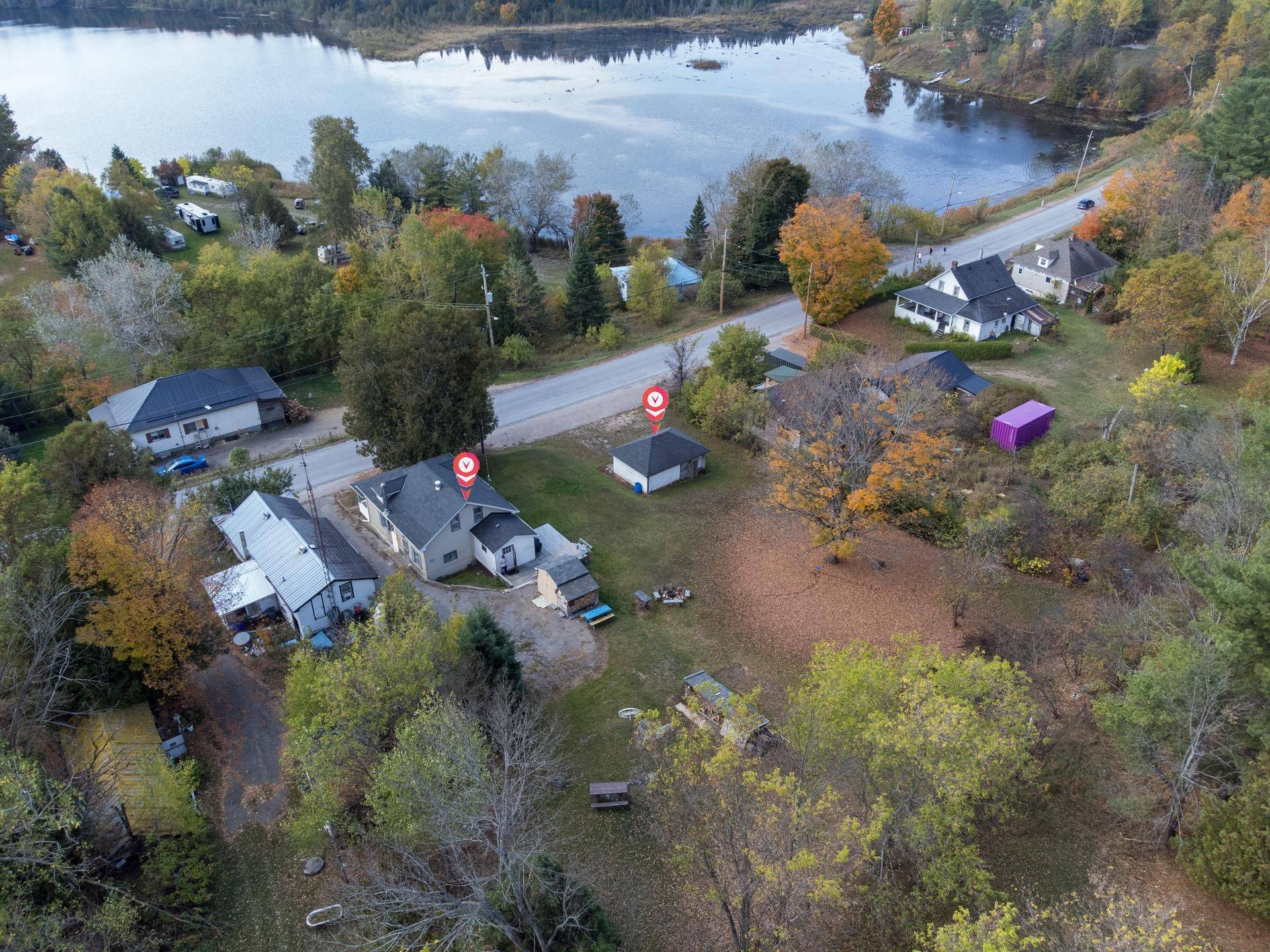 79 & 85 Bridge ST, Addington Highlands, ON K0H 1L0