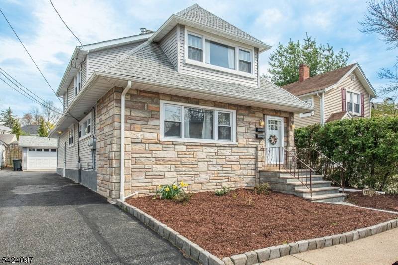 56 Central Ave, Caldwell Boro Twp., NJ 07006