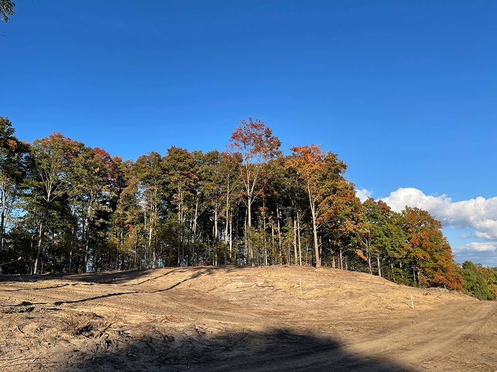 6325 Mountain Sky RD, Paradise Twp, MI 49649