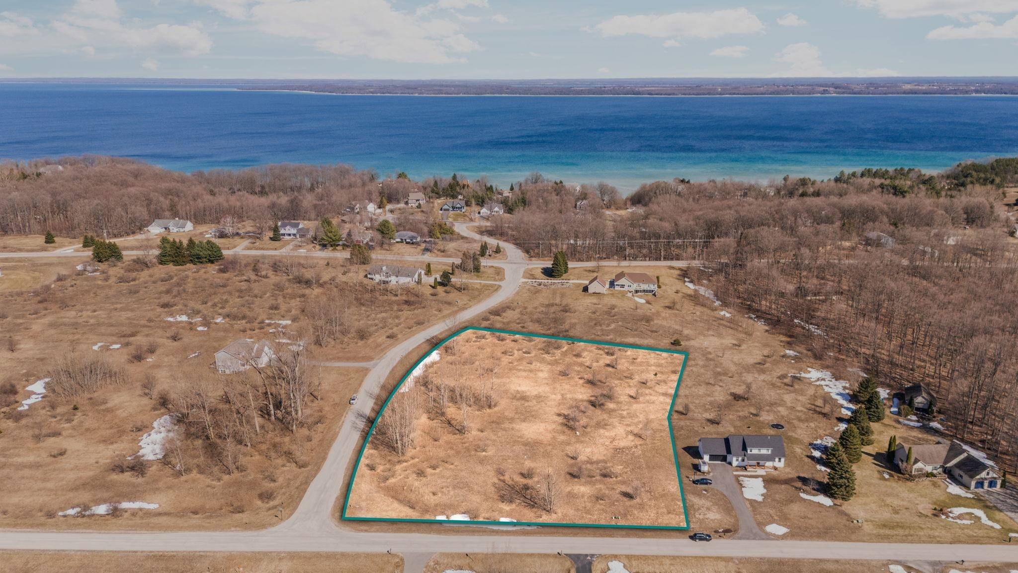 11936 E Blossom LN, Suttons Bay Twp, MI 49682