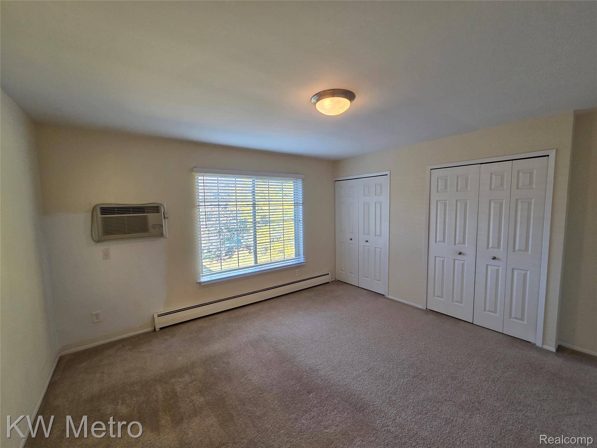 500 Romeo RD #122, Rochestercity_oakland, MI 48307
