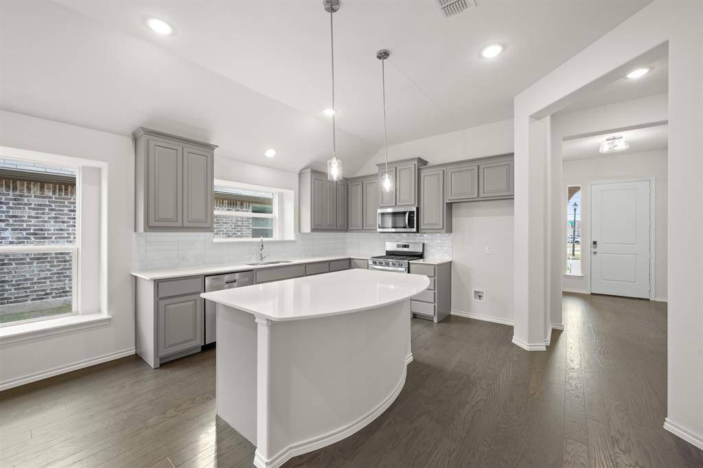 810 Misty Lane, Cleburne, TX 76033