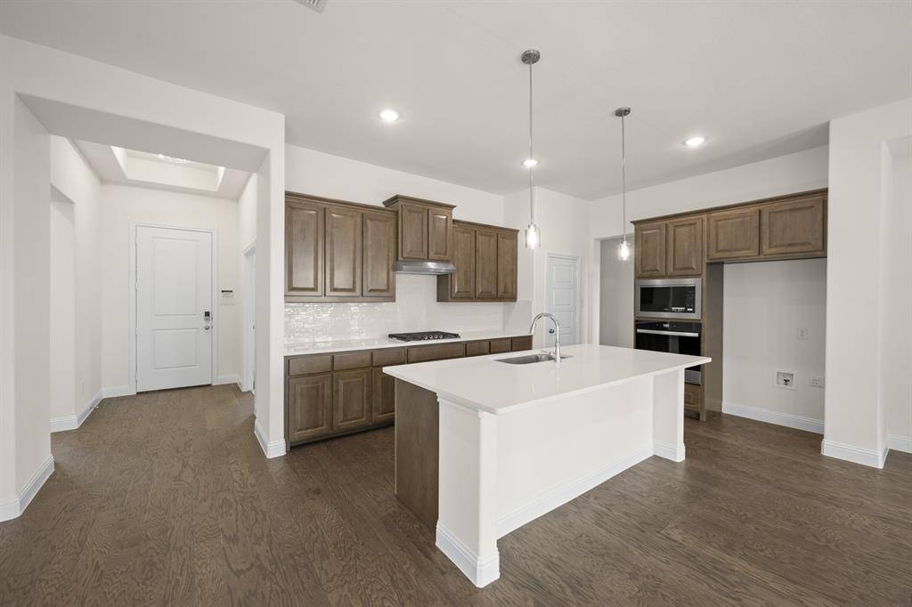 1813 Golden Meadow Court, Cleburne, TX 76033