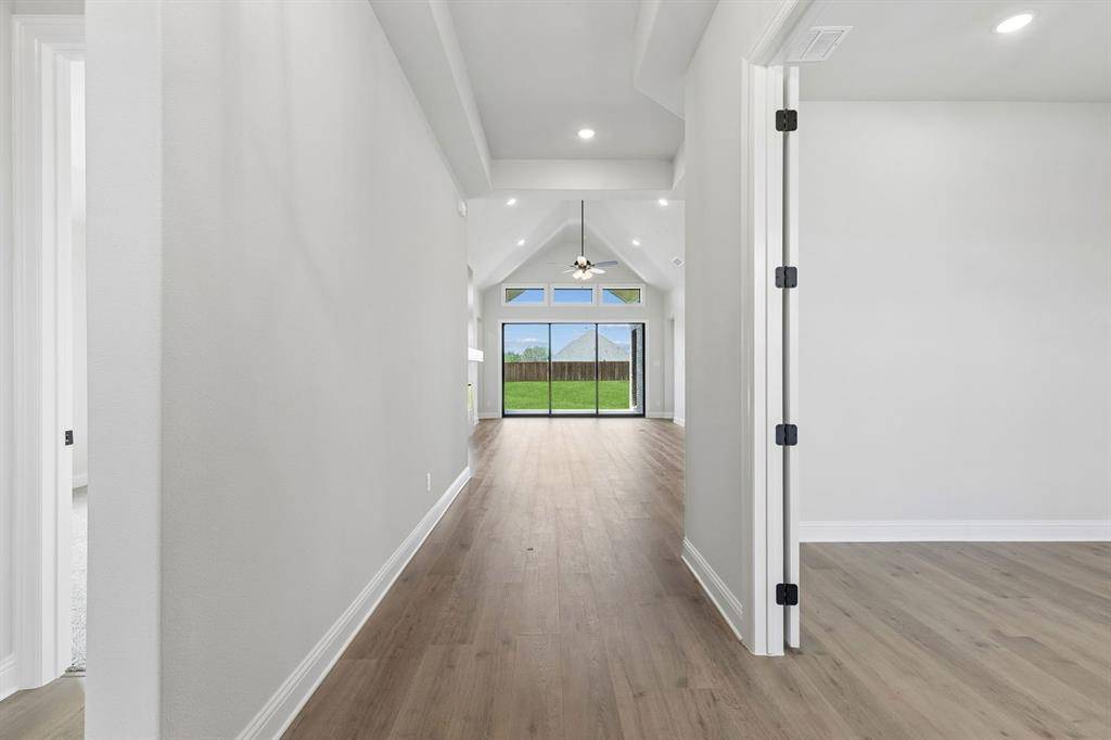 201 Cross Timbers Street, Azle, TX 76020