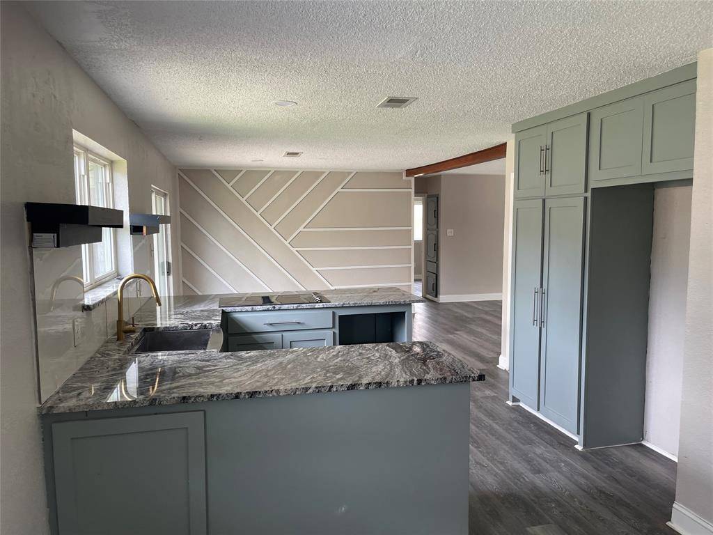 3817 Bremerton Street, Irving, TX 75062