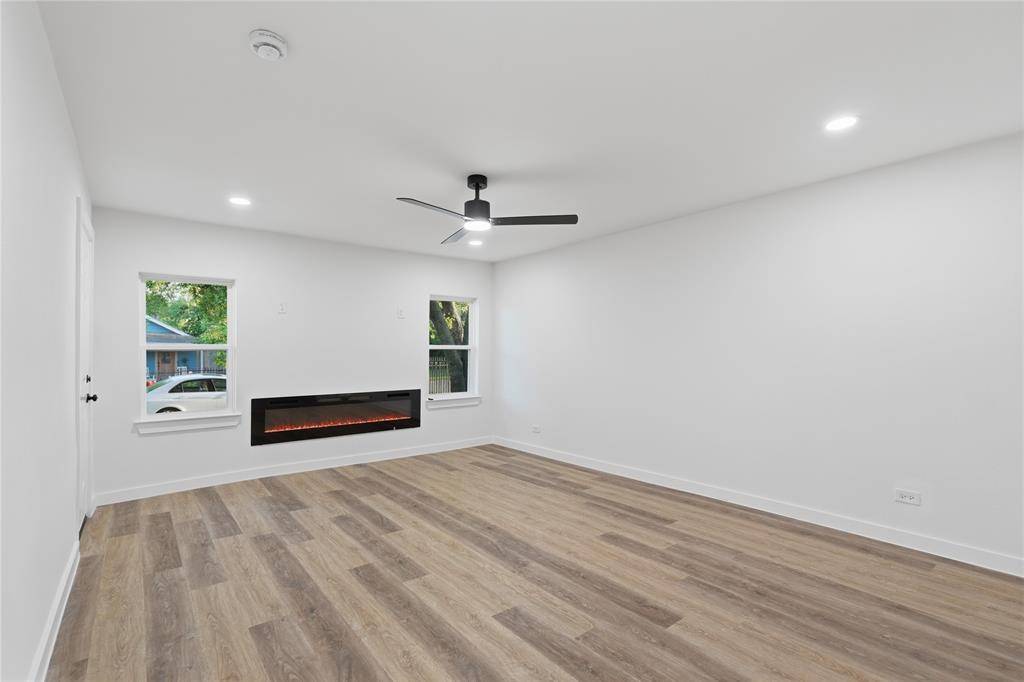 2607 Brandon Street, Dallas, TX 75211