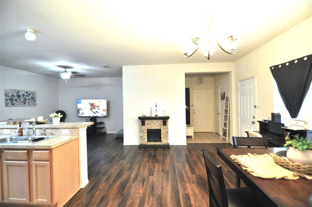 7512 Howling Coyote Lane, Fort Worth, TX 76131