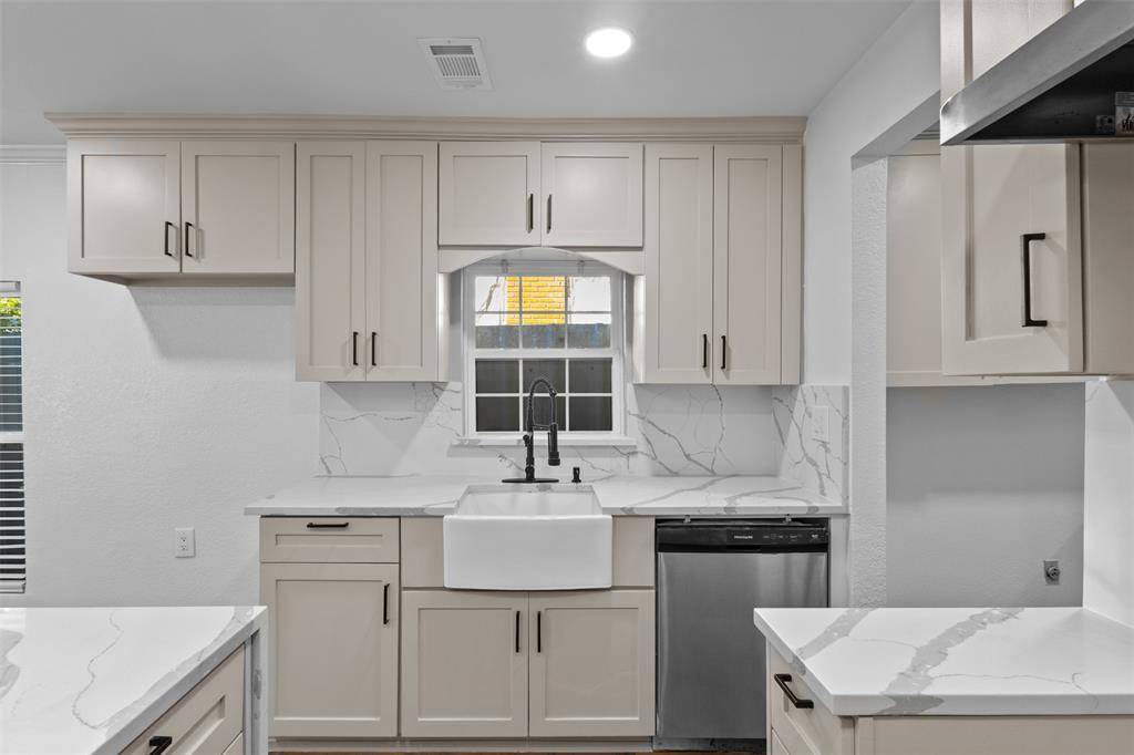 922 S Windomere Avenue, Dallas, TX 75208