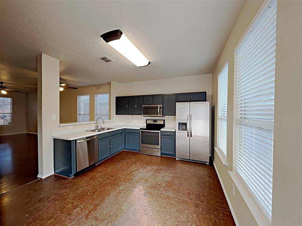 2006 Brook Meadow Drive, Forney, TX 75126