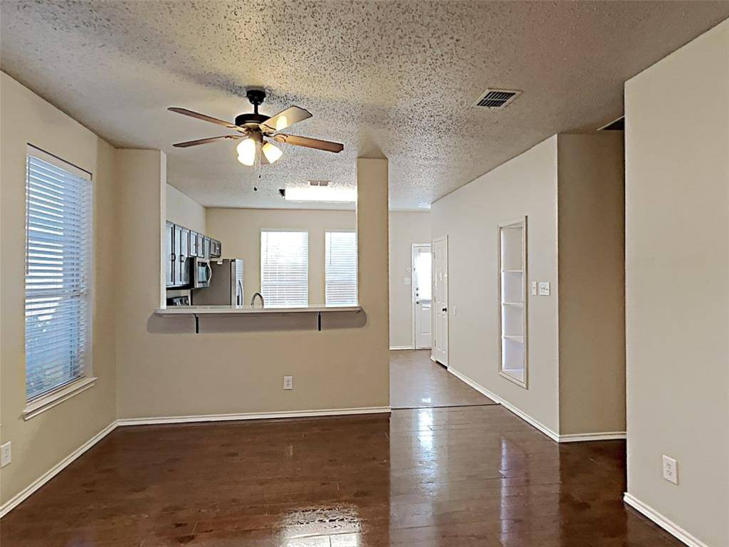 2006 Brook Meadow Drive, Forney, TX 75126