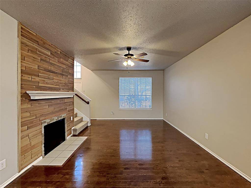 2006 Brook Meadow Drive, Forney, TX 75126