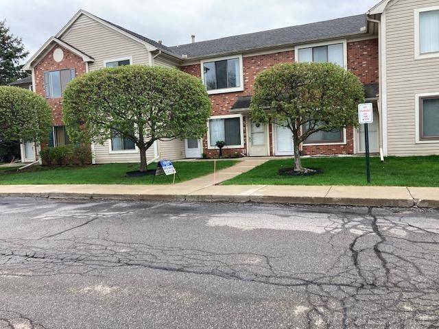 30783 Hidden Pines LN, Roseville, MI 48066