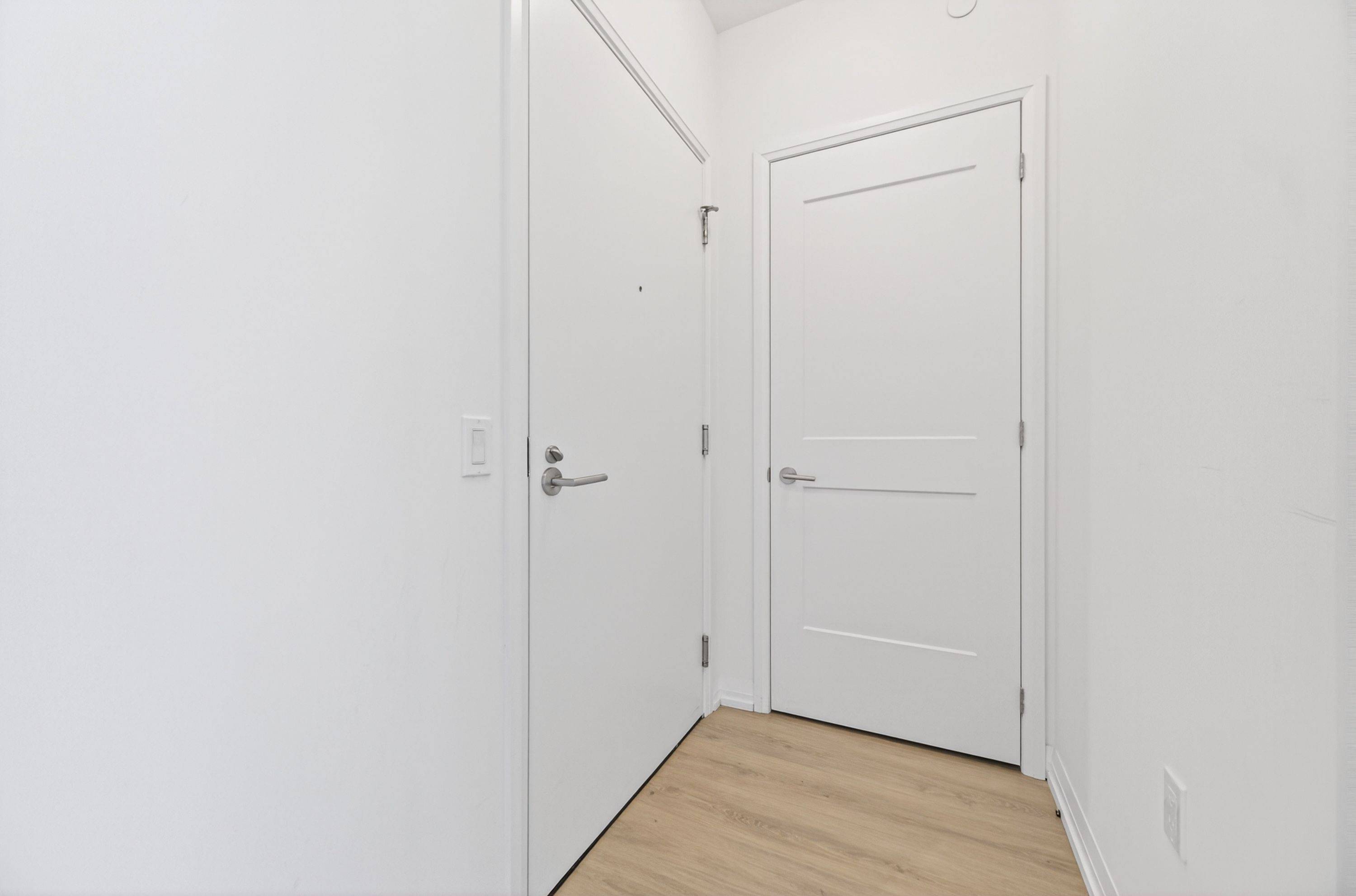 50 Dunfield AVE #1720, Toronto C10, ON M4S 0E4