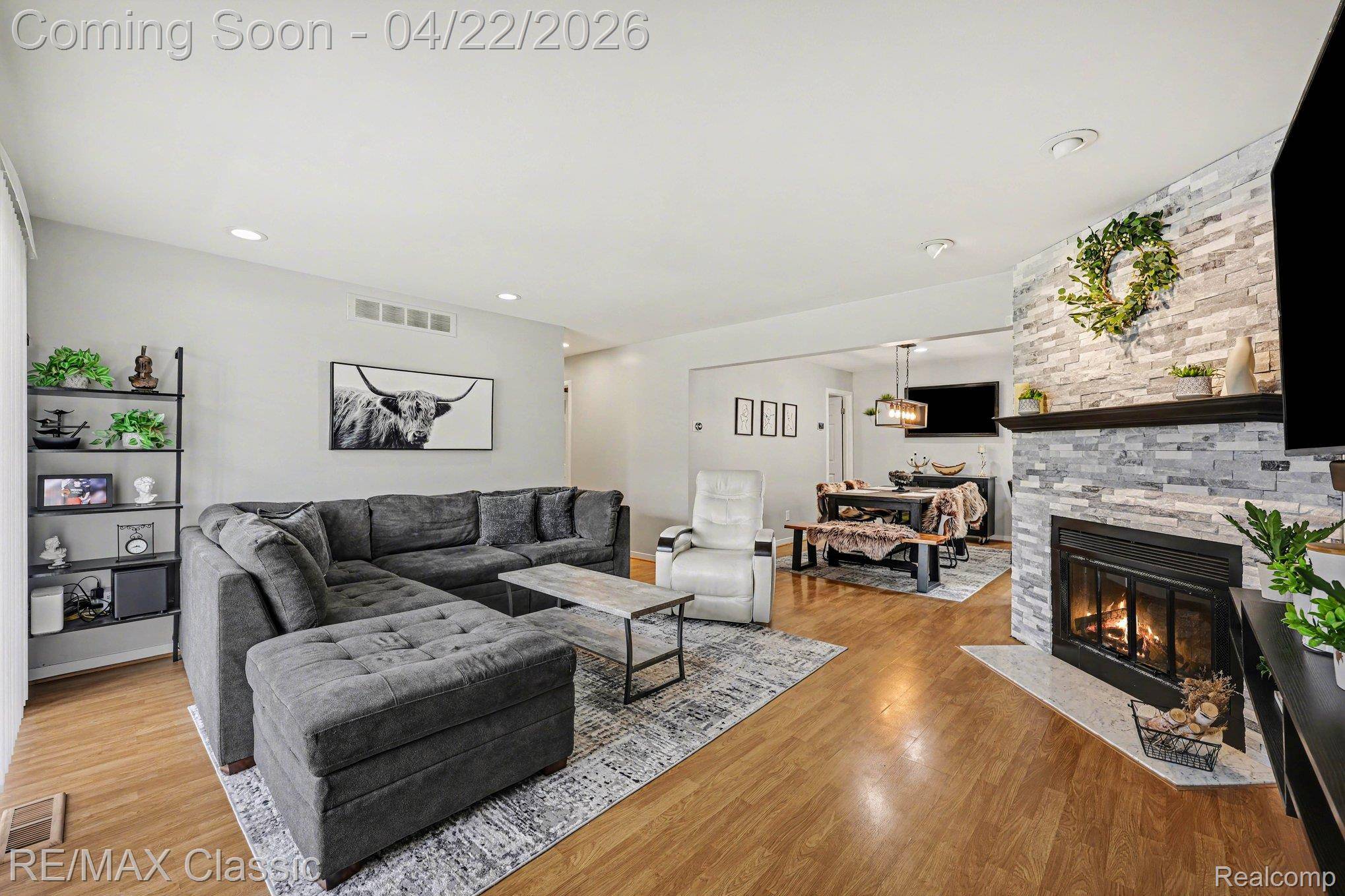 7981 Woodingham #2, West Bloomfield Charter Township, MI 48322