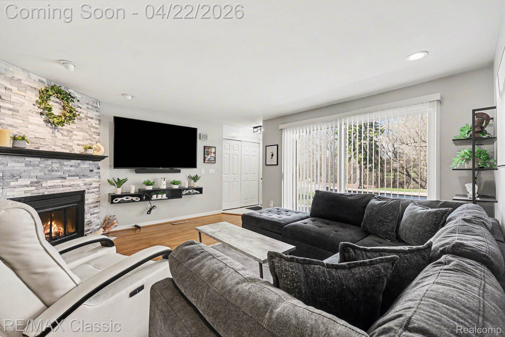 7981 Woodingham #2, West Bloomfield Charter Township, MI 48322