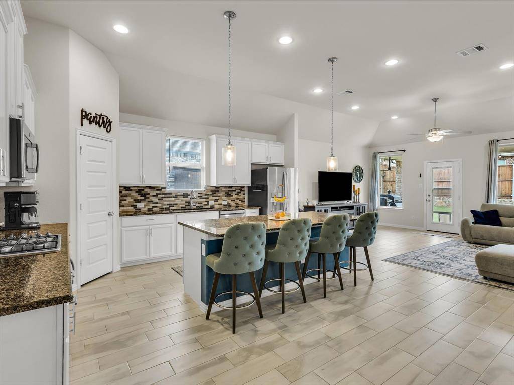 916 Monarch Lane, Celina, TX 75009