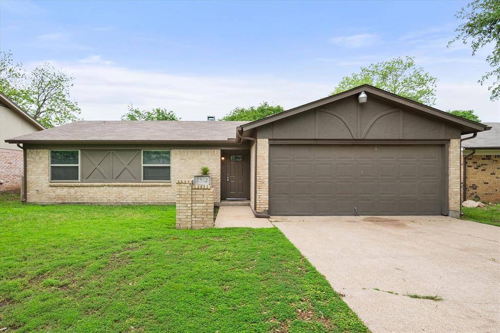 2512 Colleen Drive, Arlington, TX 76016