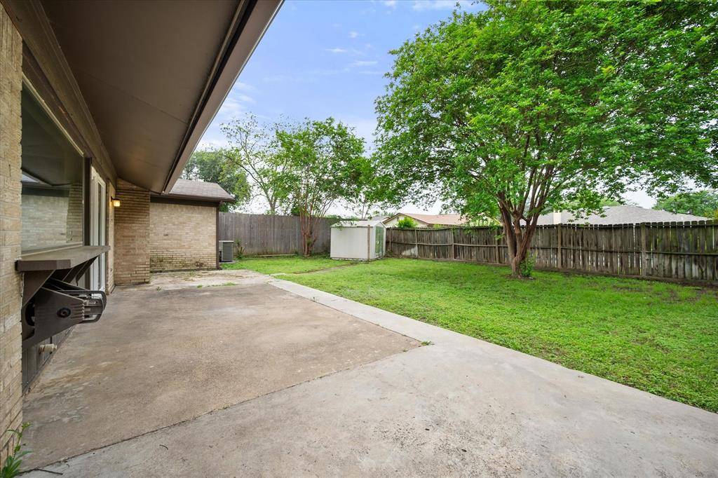 2512 Colleen Drive, Arlington, TX 76016
