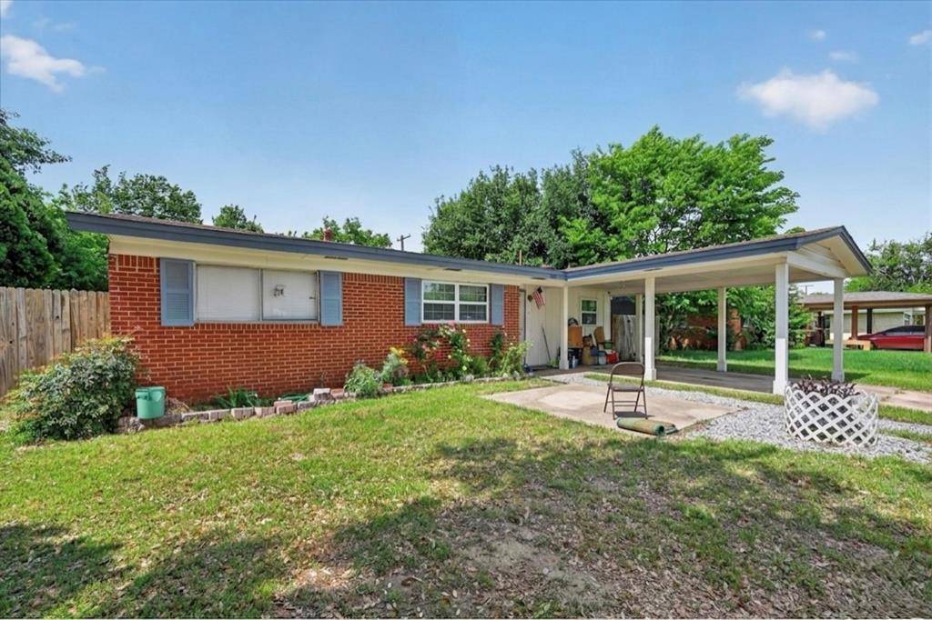 1403 Beacon Hill Drive, Irving, TX 75061