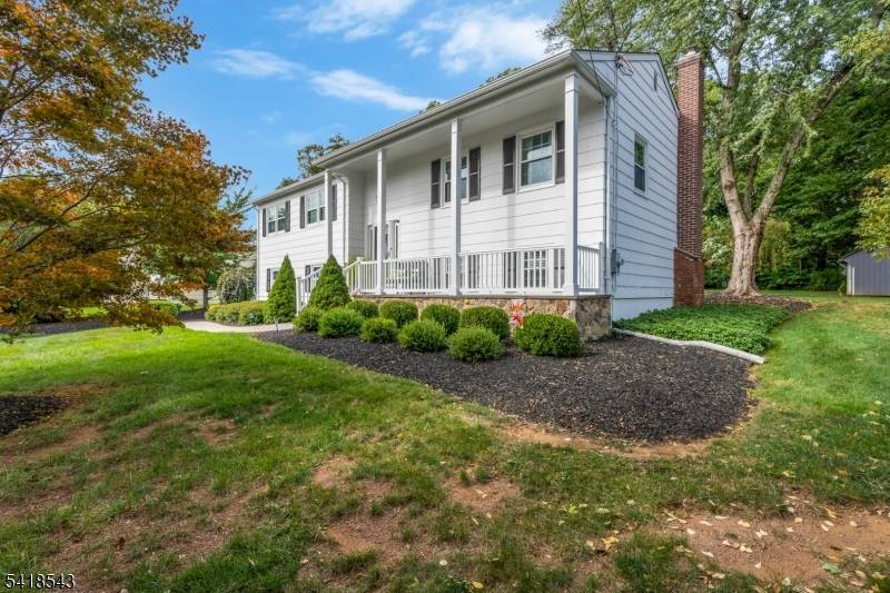 8 Beechwood Rd, Bernards Twp., NJ 07920