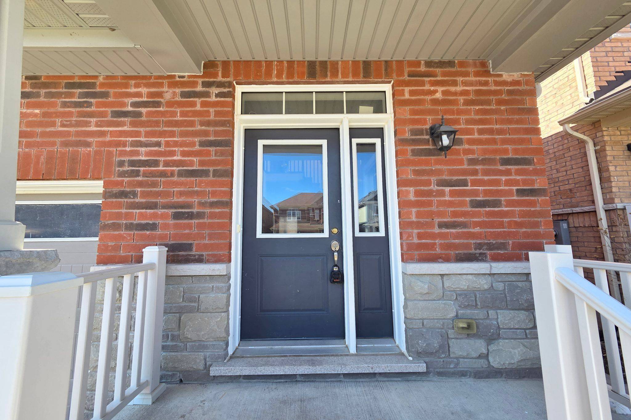 293 Pimlico DR, Oshawa, ON L1H 7K4