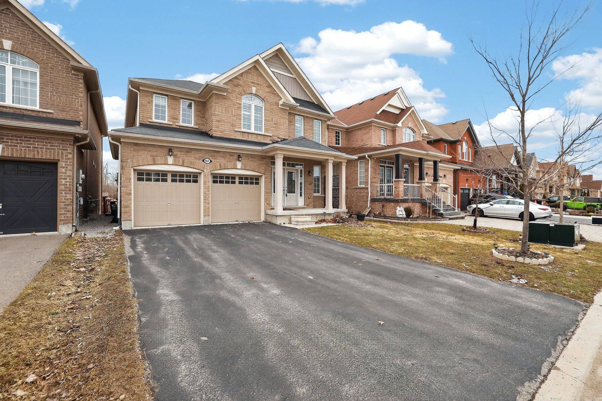 82 Lampkin ST, Georgina, ON L0E 1R0