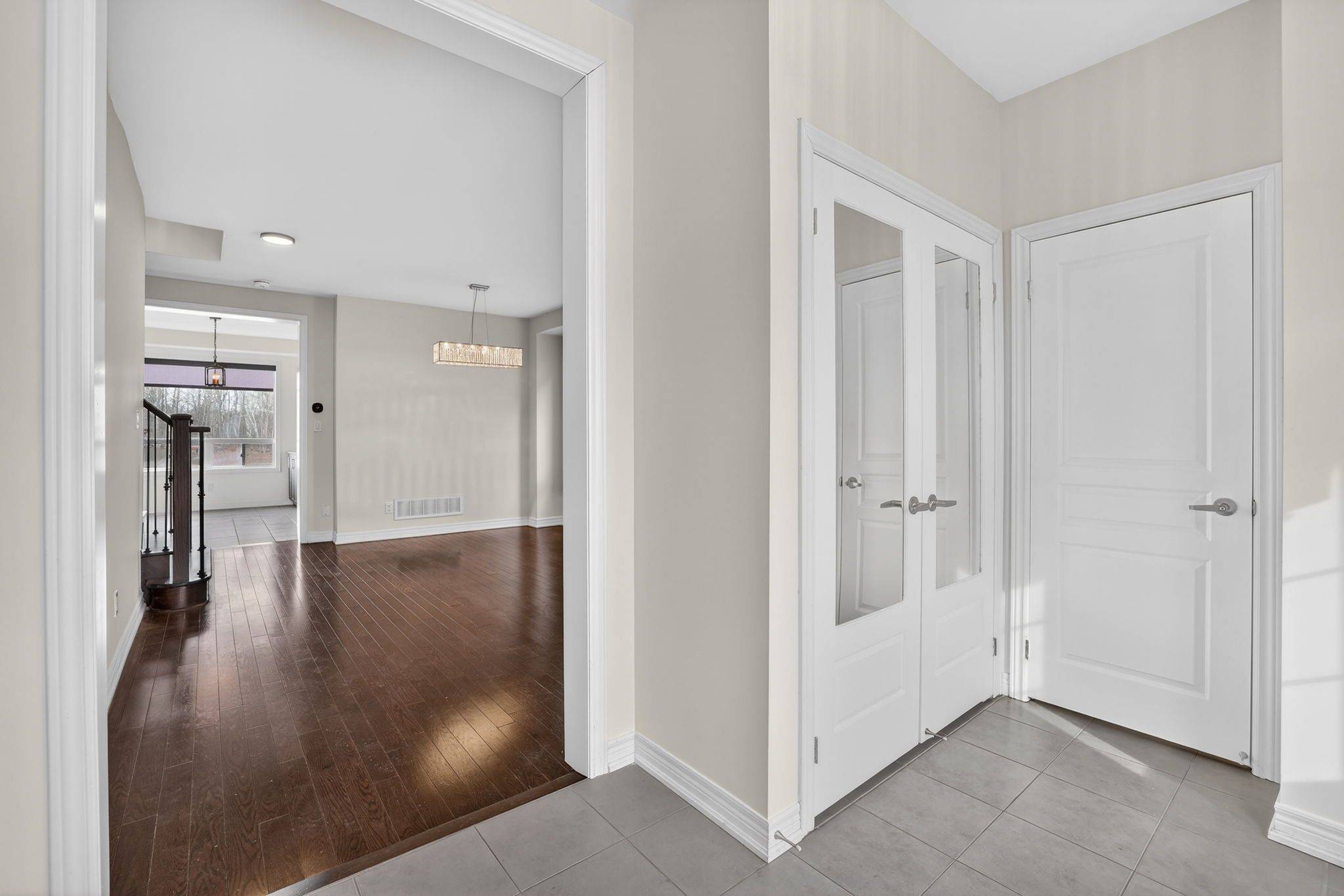 82 Lampkin ST, Georgina, ON L0E 1R0