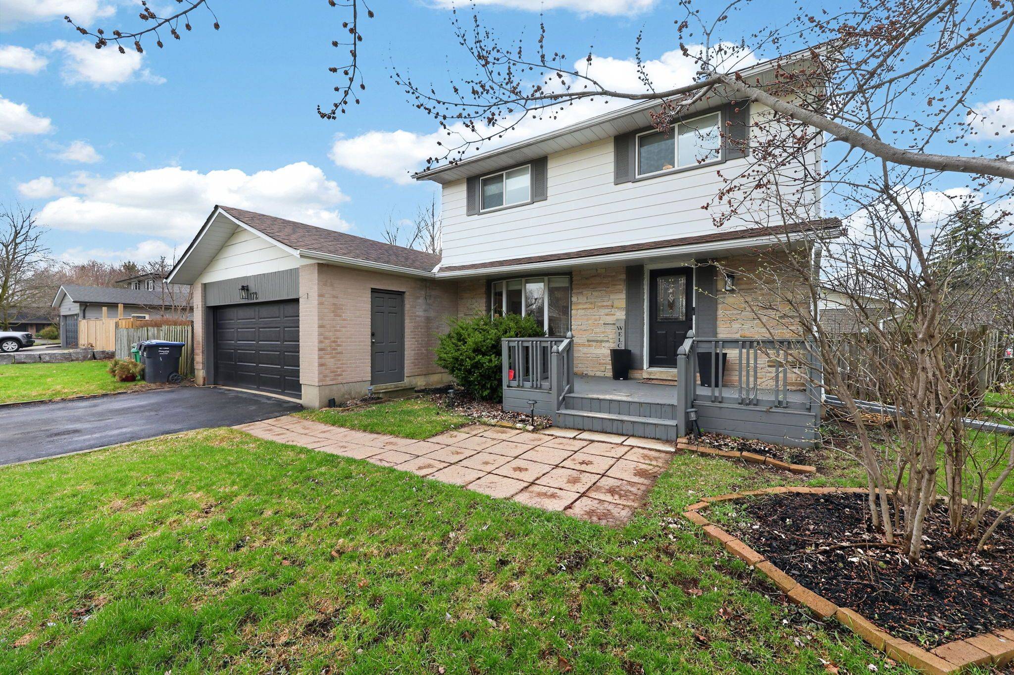 172 Ellwood DR E, Caledon, ON L7E 1Z1