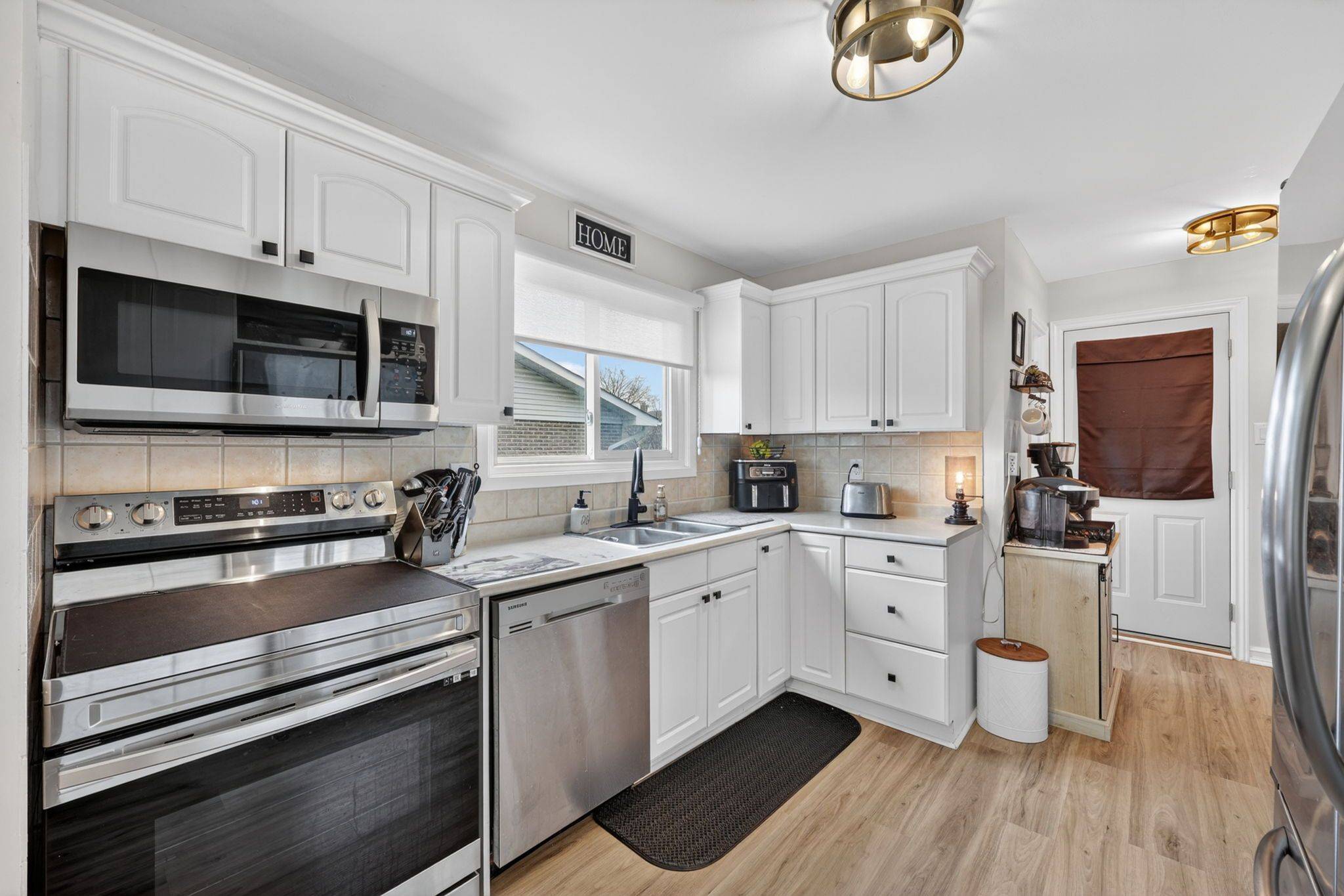 172 Ellwood DR E, Caledon, ON L7E 1Z1