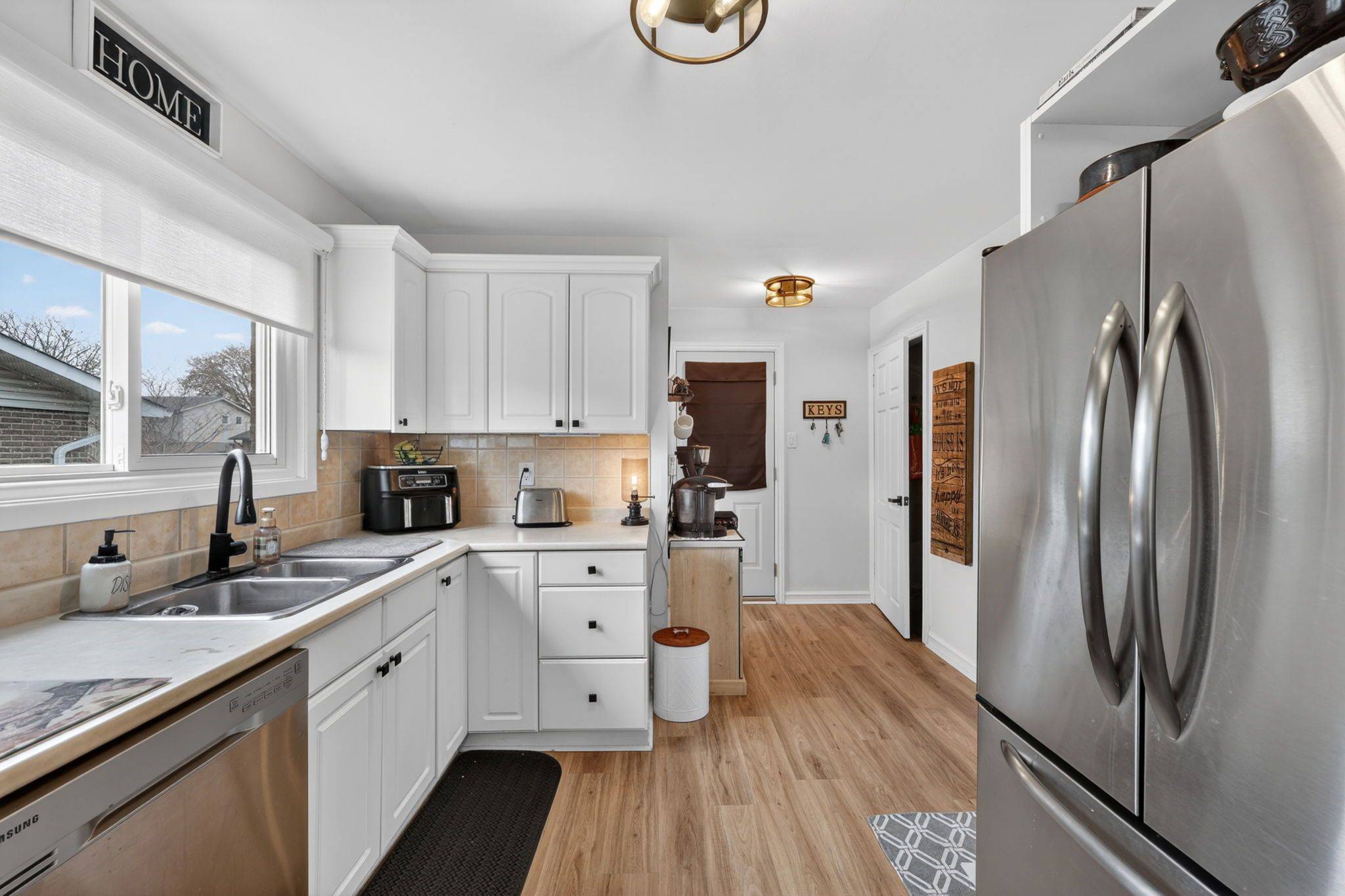 172 Ellwood DR E, Caledon, ON L7E 1Z1