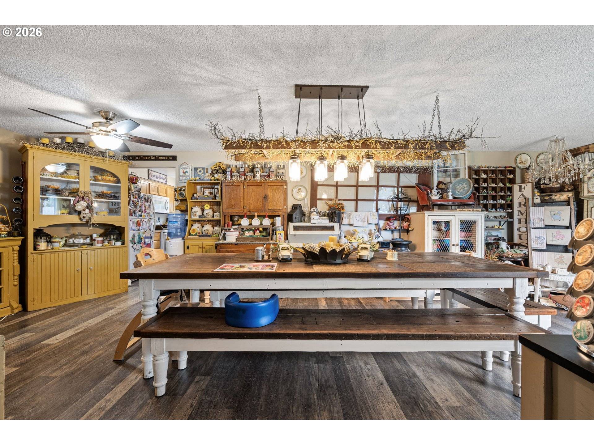 1700 E GROVER AVE, Cottage Grove, OR 97424