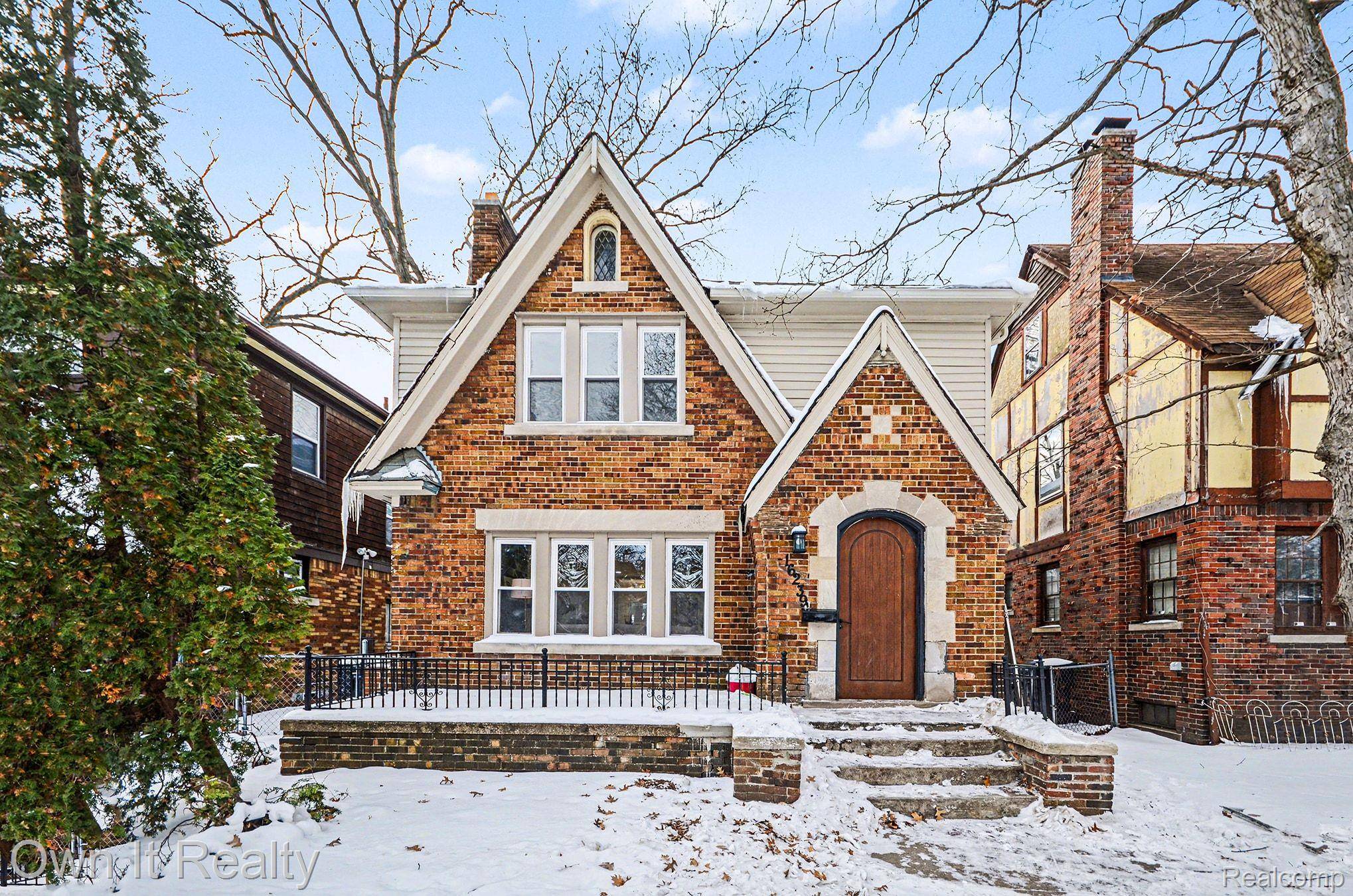 16239 La Salle AVE, Detroit, MI 48221