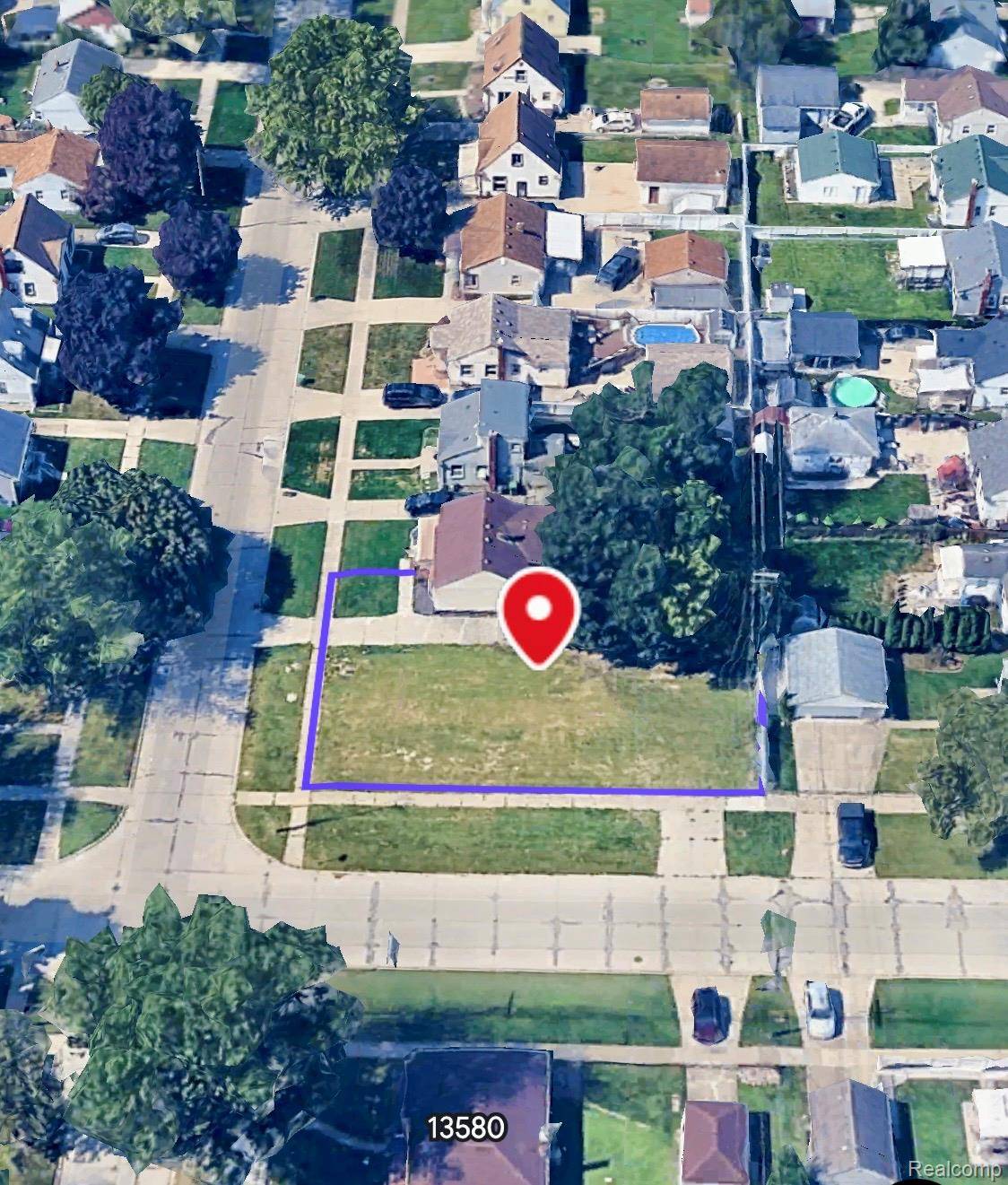 13630 Edison ST, Southgate, MI 48195