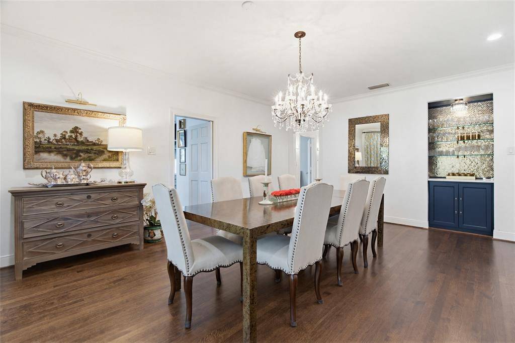 4212 Lomo Alto Drive #201, Highland Park, TX 75219