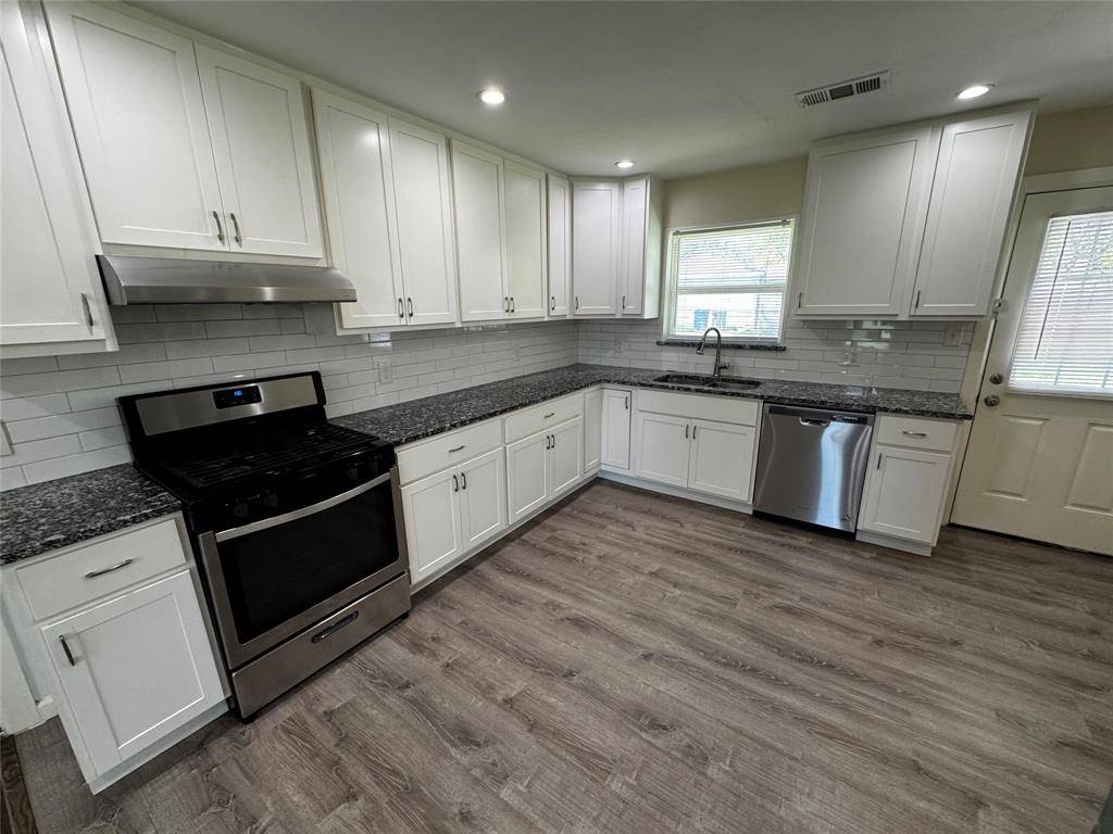 923 Green Castle Drive, Dallas, TX 75232