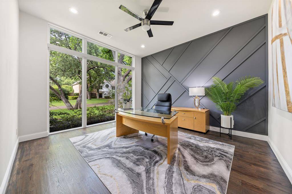 4028 Courtshire Drive, Dallas, TX 75229