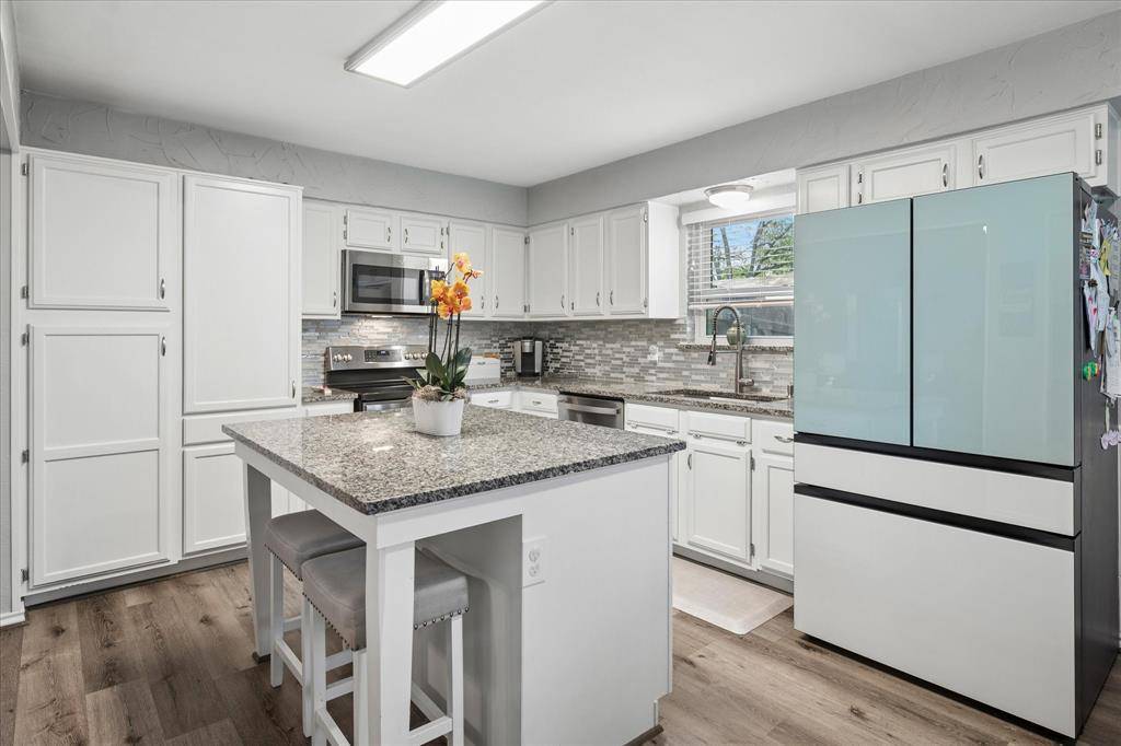 2406 S Forest Hls, Corinth, TX 76210