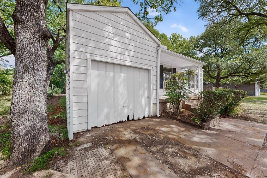 2701 Stark Street, Fort Worth, TX 76112