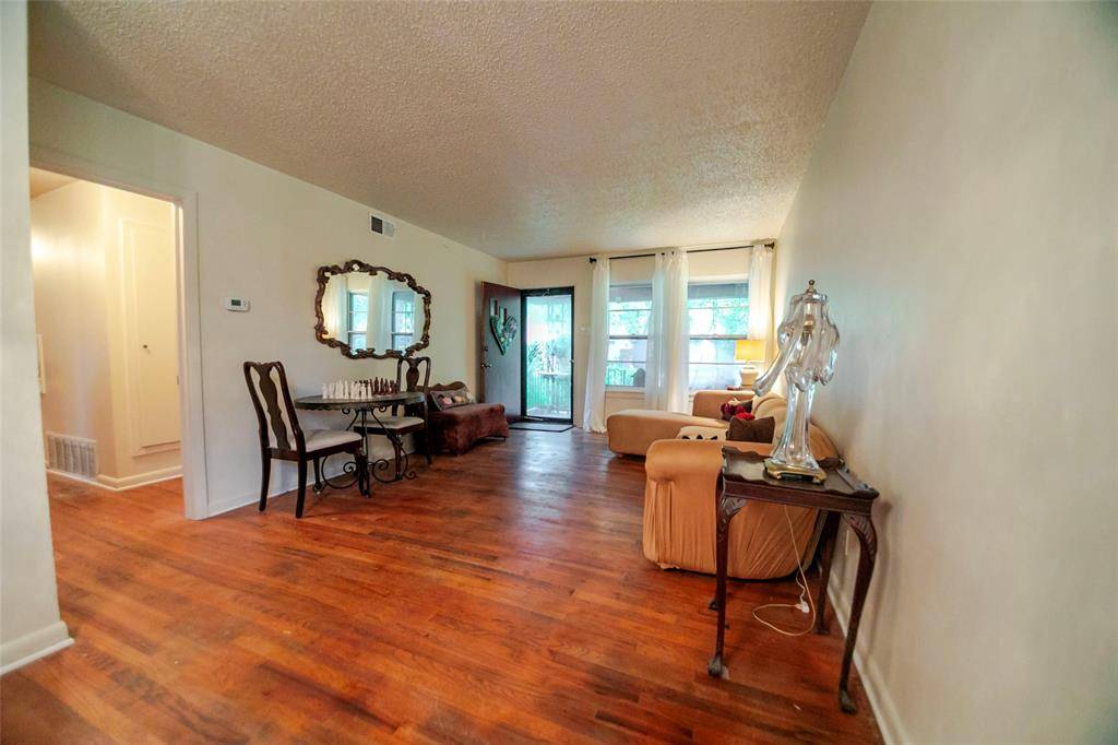 10313 Pinecrest Drive, Dallas, TX 75228