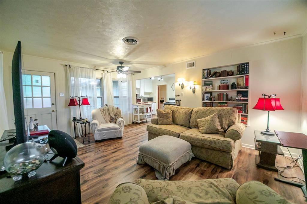 10313 Pinecrest Drive, Dallas, TX 75228